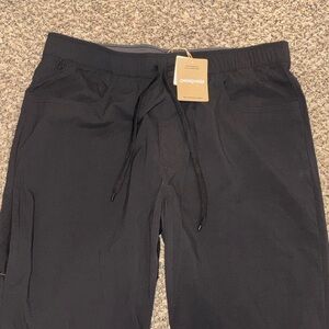 Patagonia Quandary joggers in black. New. Large men’s
